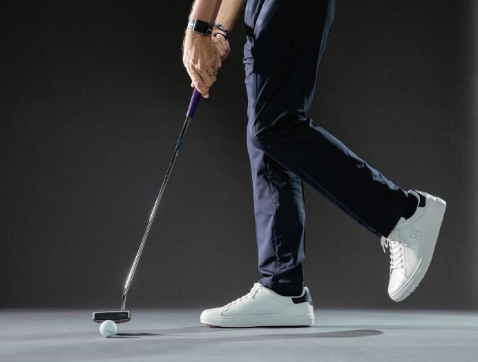 Đứng một chân: Bài tập cải thiện putting golf hiệu quả