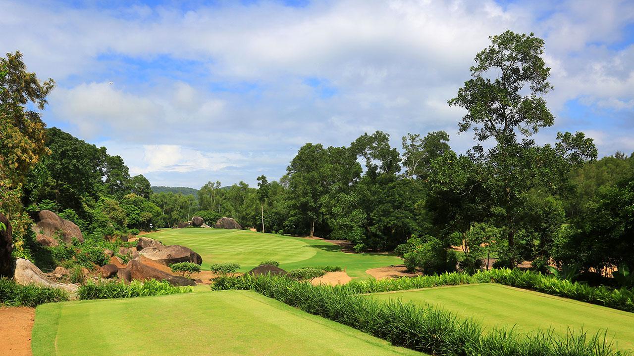 Combo stay & play golf Laguna Parks tại Laguna Lăng Cô