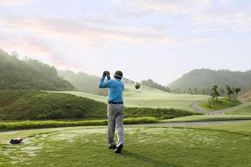 Hilltop Valley Golf Club Hòa Bình - 18 hố - ngày thường