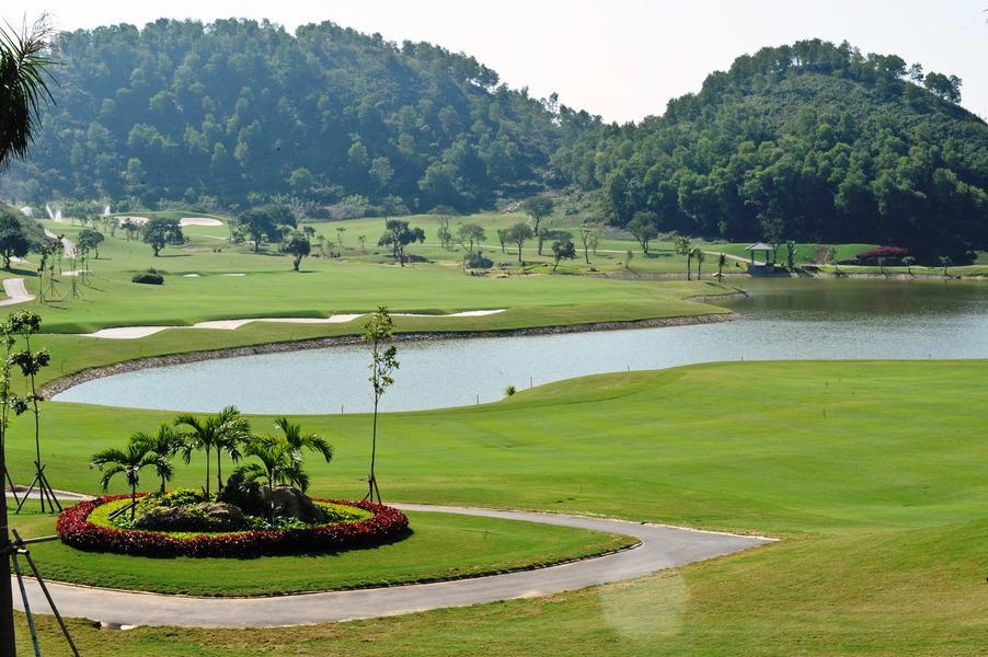 Sân golf Ninh Bình - Royal Golf Club 18 hố - ngày thường