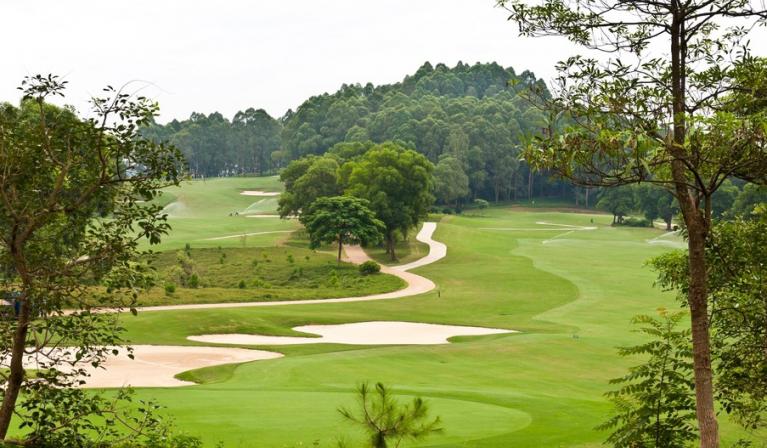 BRG King's Island Golf Resort - Sân Lakeside 27 hố trong tuần