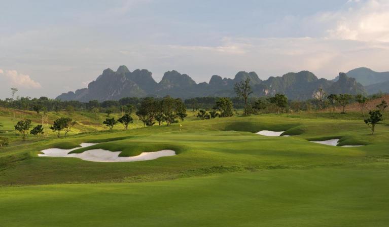Sky Lake Resort & Golf Club cho khách lẻ tại sân Lake - trong tuần - 18 hố