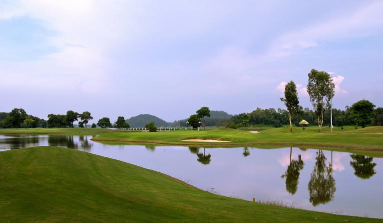 BRG King's Island Golf Resort -Sân Lakeside 27 hố cuối tuần