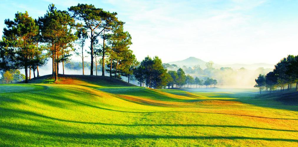 Đặt tee off sân Dalat Palace Golf Club 9 hố cuối tuần