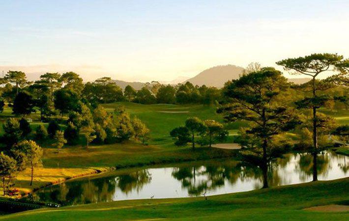 Đặt sân Dalat Palace Golf 18 hố cho khách của hội viên cuối tuần
