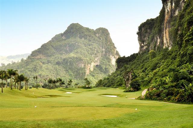 Sân Golf Phượng Hoàng - Phoenix Golf Resort - 18 hố - trong tuần