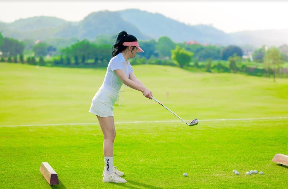 Combo chơi golf không giới hạn - Sân golf Tràng An - Khung giờ cố định