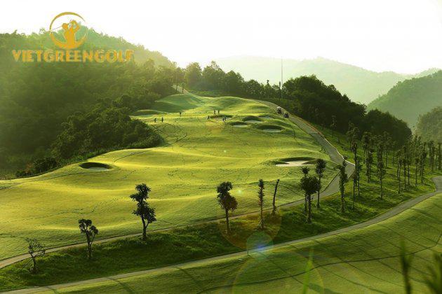 Bảng giá sân golf Hilltop Valley Golf Club