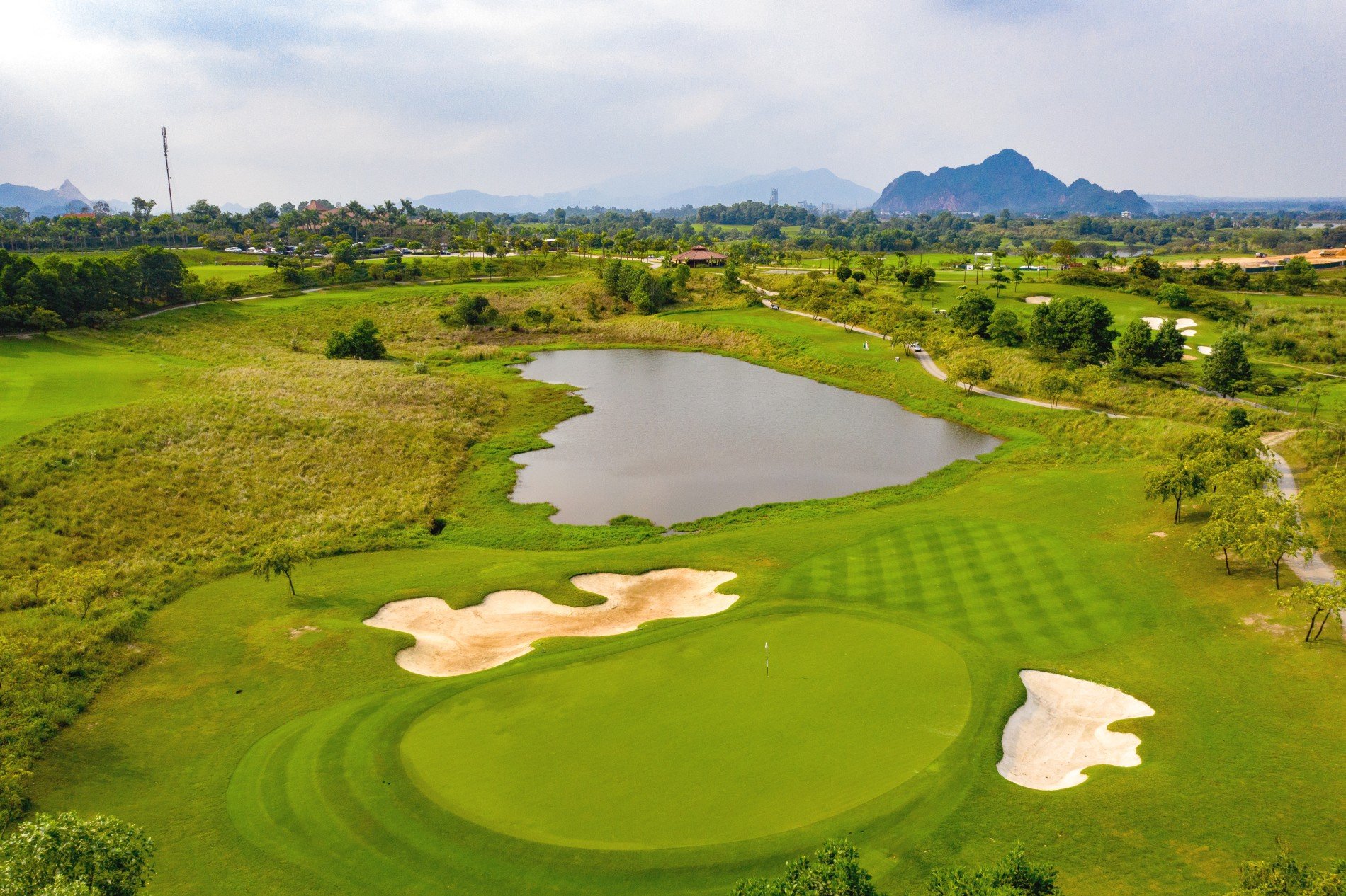 Sân golf Sky Lake Golf & Resort, Bảng giá sân golf Sky Lake Golf & Resort, Viet Green Golf
