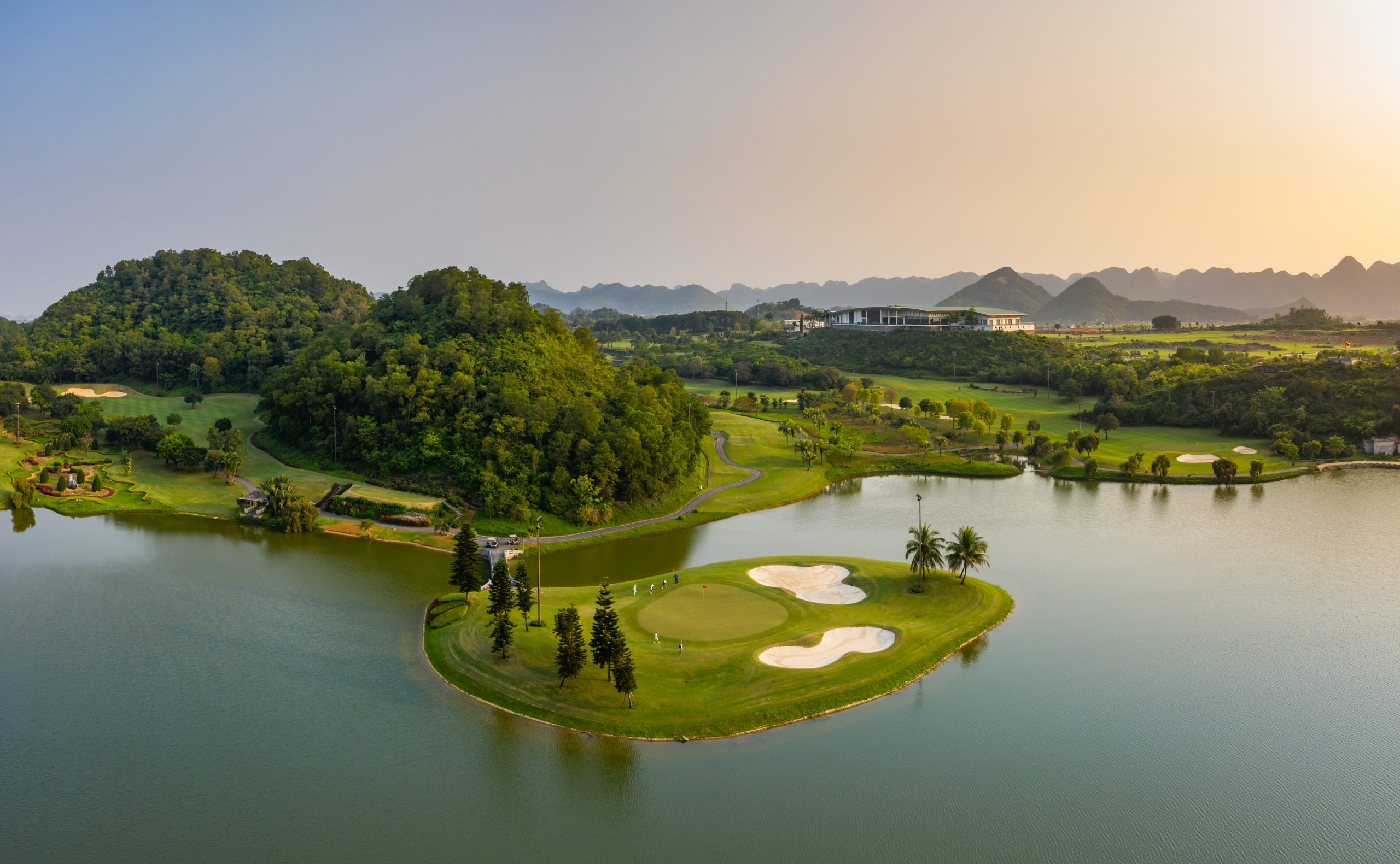 Viet Green Golf, sân golf top miền Bắc