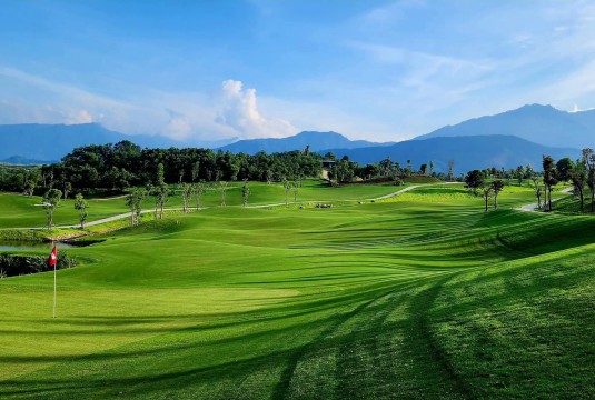 Viet Green Golf, sân golf Lào Cai