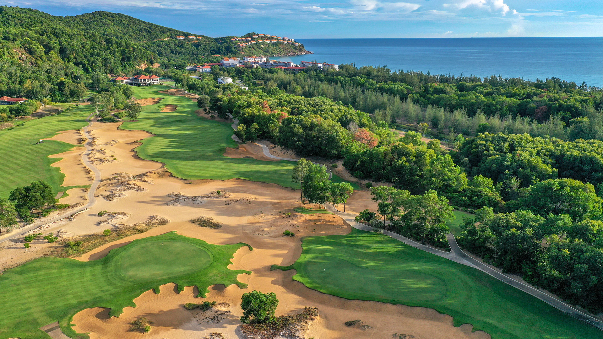 Viet Green Golf, sân golf Laguna Lăng Cô, Bluffs Hồ Tràm